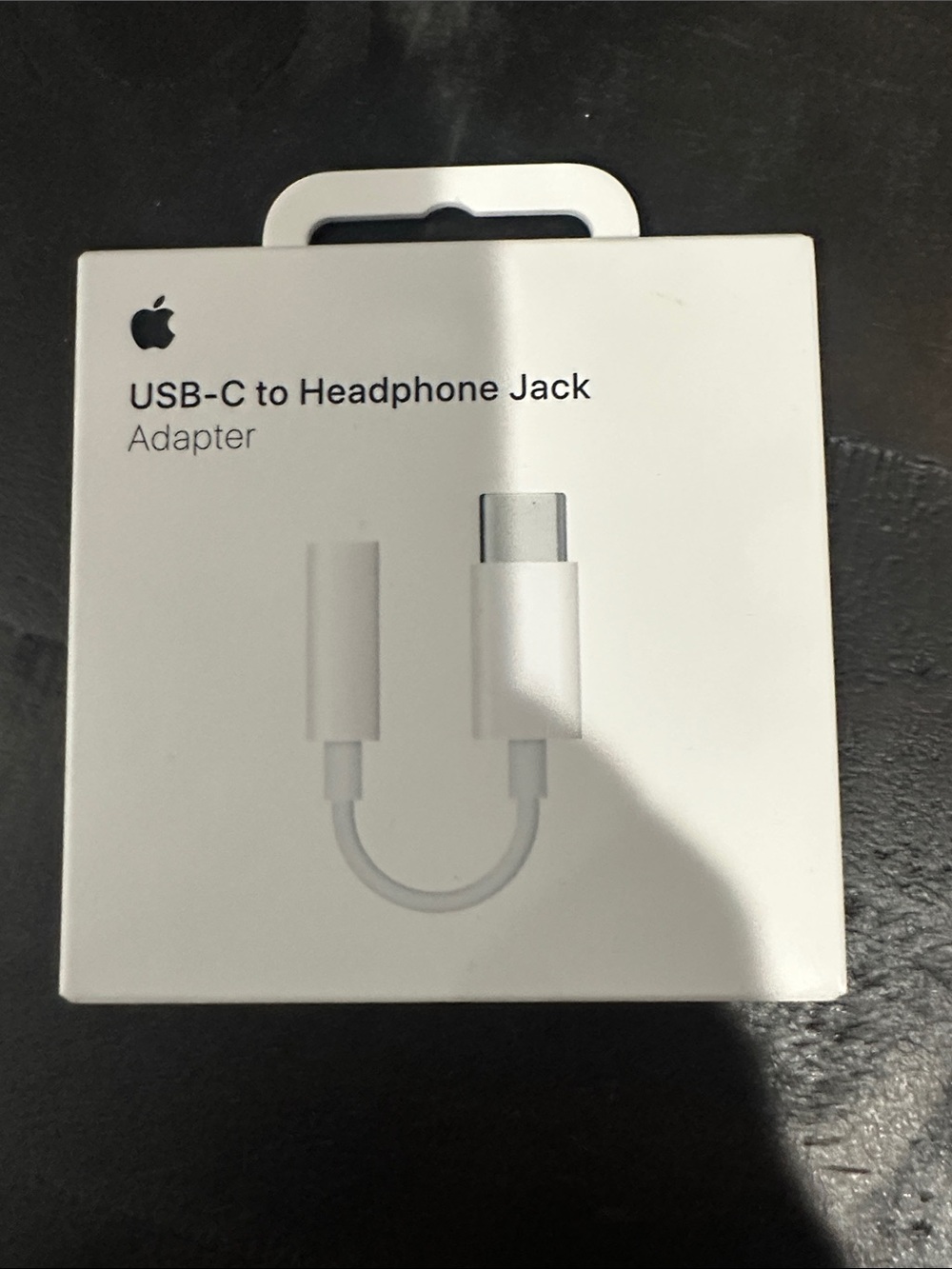Apple White EarPods with USB-C to Headphone Jack Adapter - Picture 4 of 4